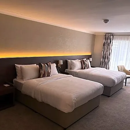 Hotel Nuremore Estate