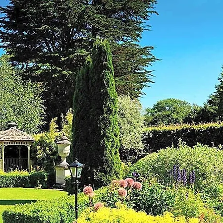 Nuremore Estate Hotel 3*